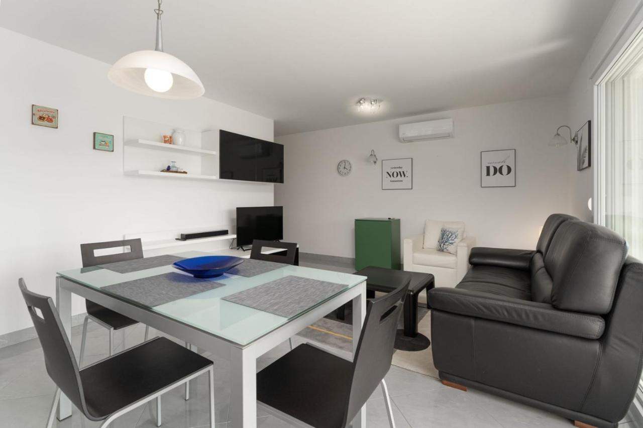 Apartment Sky By Seeadria Agency Novigrad Istria Buitenkant foto